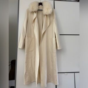 Elegant Cream Trench Coat with Fur Collar